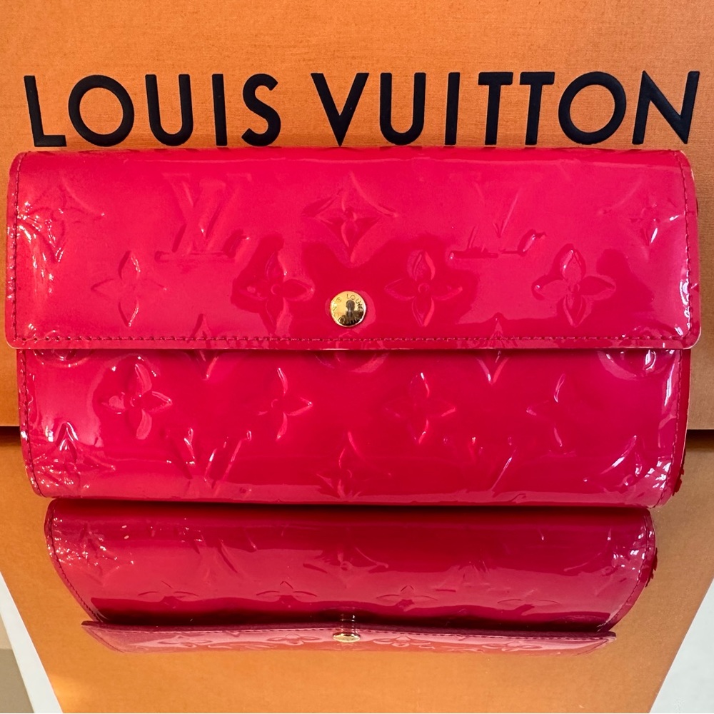 Louis Vuitton Sarah Wallet Pink